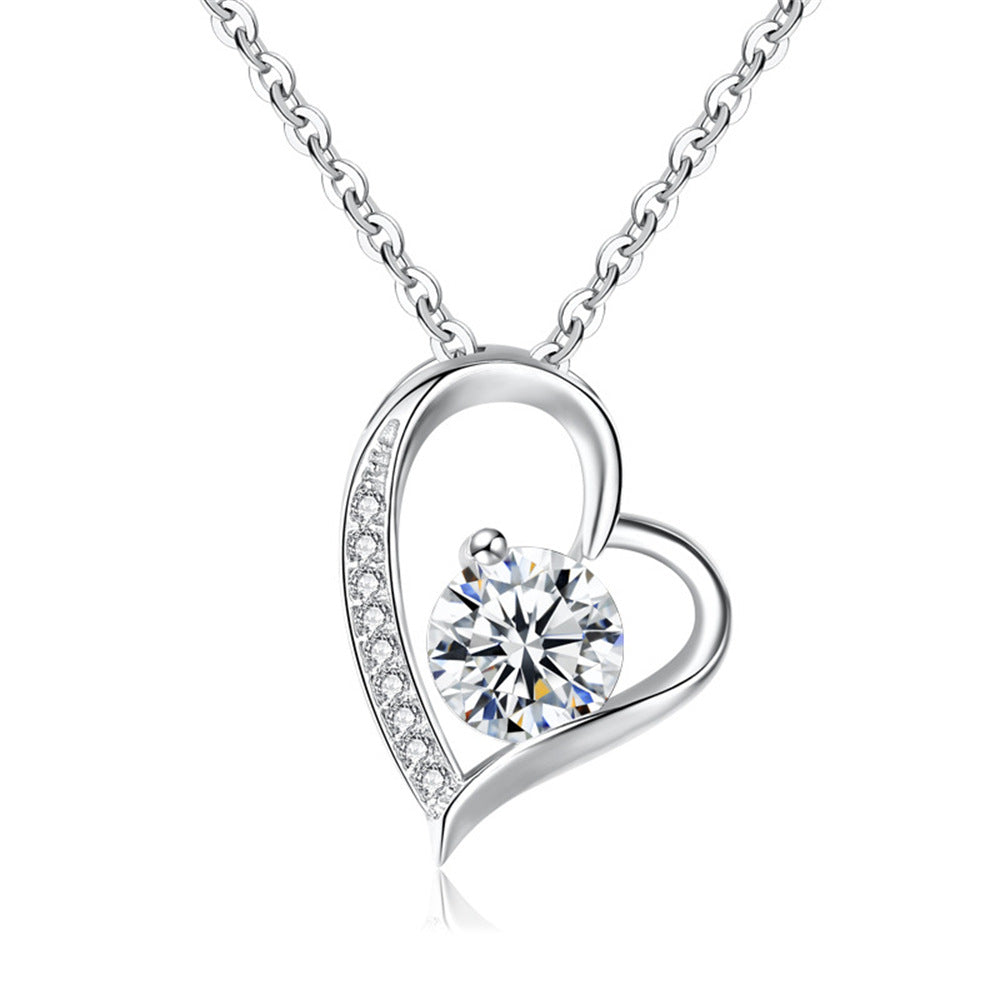 Hollow out heart-shaped zircon pendant necklace